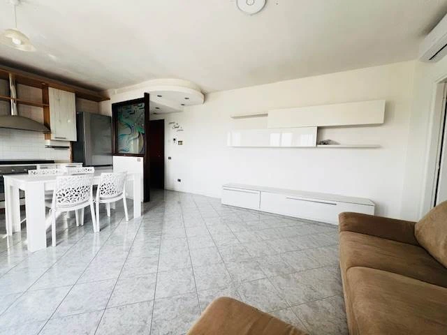 Trilocale arredato in vendita a Zanica Trilocale arredato in vendita a Zanica