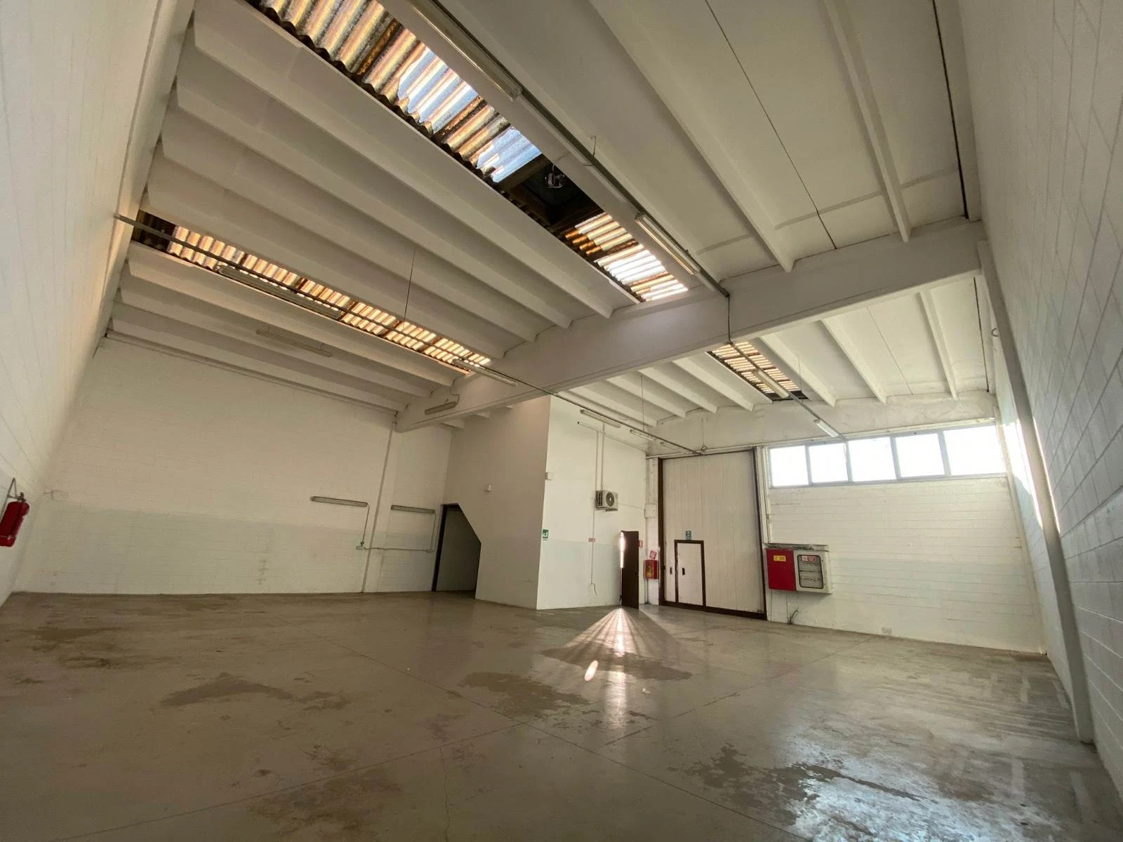 Capannone in Zona Industriale Capannone in Zona Industriale