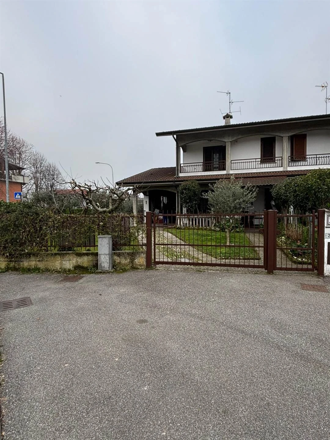 Villa a schiera in Vendita a Trezzano Rosa Villa a schiera in Vendita a Trezzano Rosa