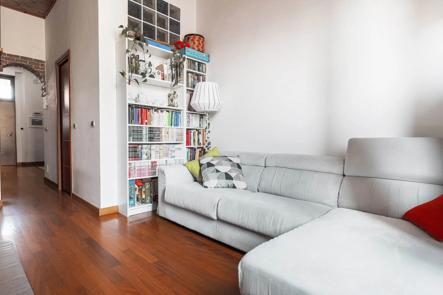 A Due Passi dalla Metro – Trilocale con Doppi Servizi in Corte A Due Passi dalla Metro – Trilocale con Doppi Servizi in Corte