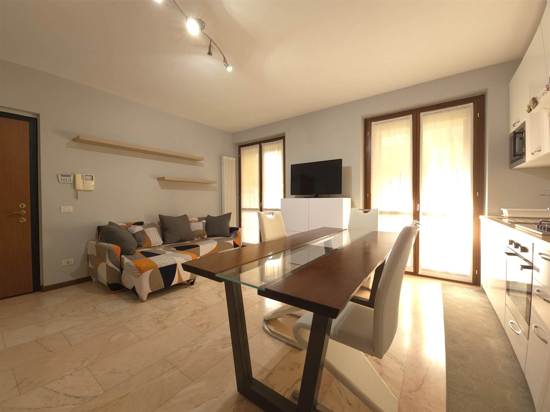 Ottimo bilocale con box ! Ottimo bilocale con box !