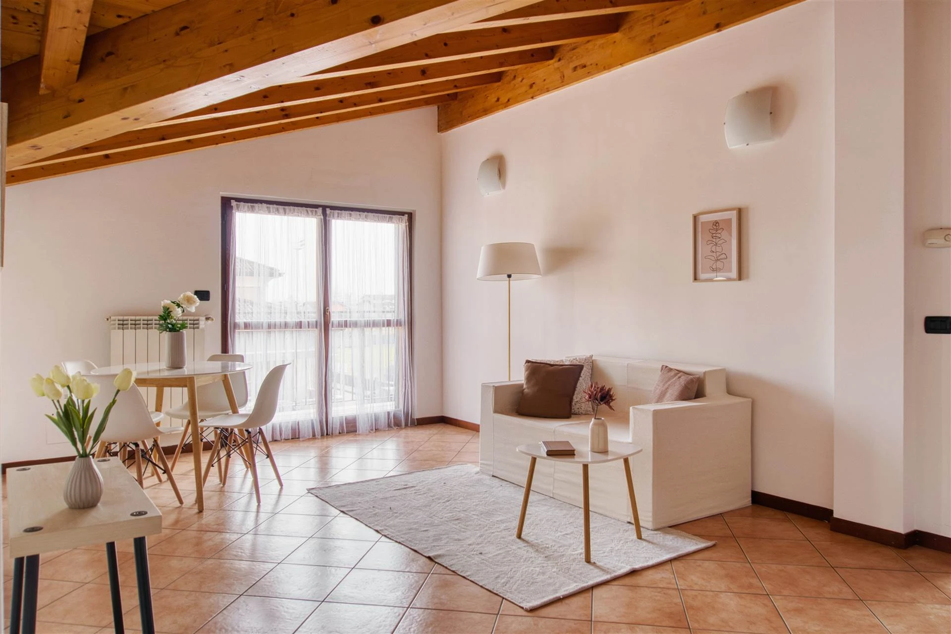 Appartamento bilocale – ultimo piano Appartamento bilocale – ultimo piano