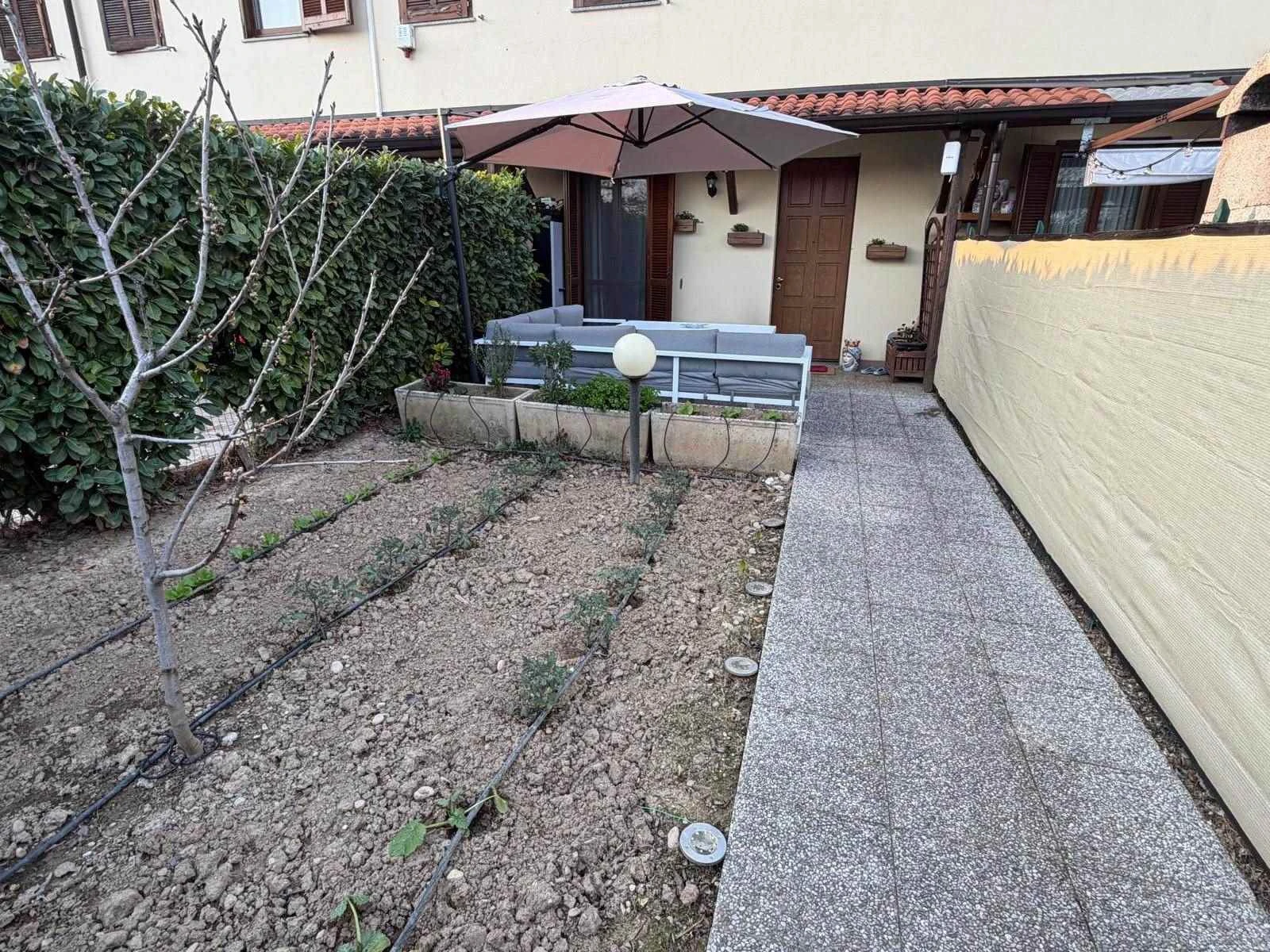 Villa in Vendita a Canonica d'Adda Villa in Vendita a Canonica d'Adda