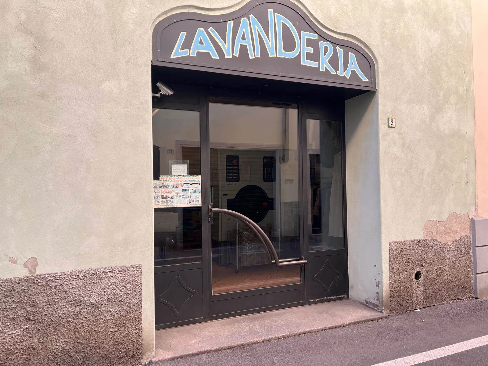 Attività Lavanderia OTTIMO PORTAFOGLIO CLIENTI Attività Lavanderia OTTIMO PORTAFOGLIO CLIENTI