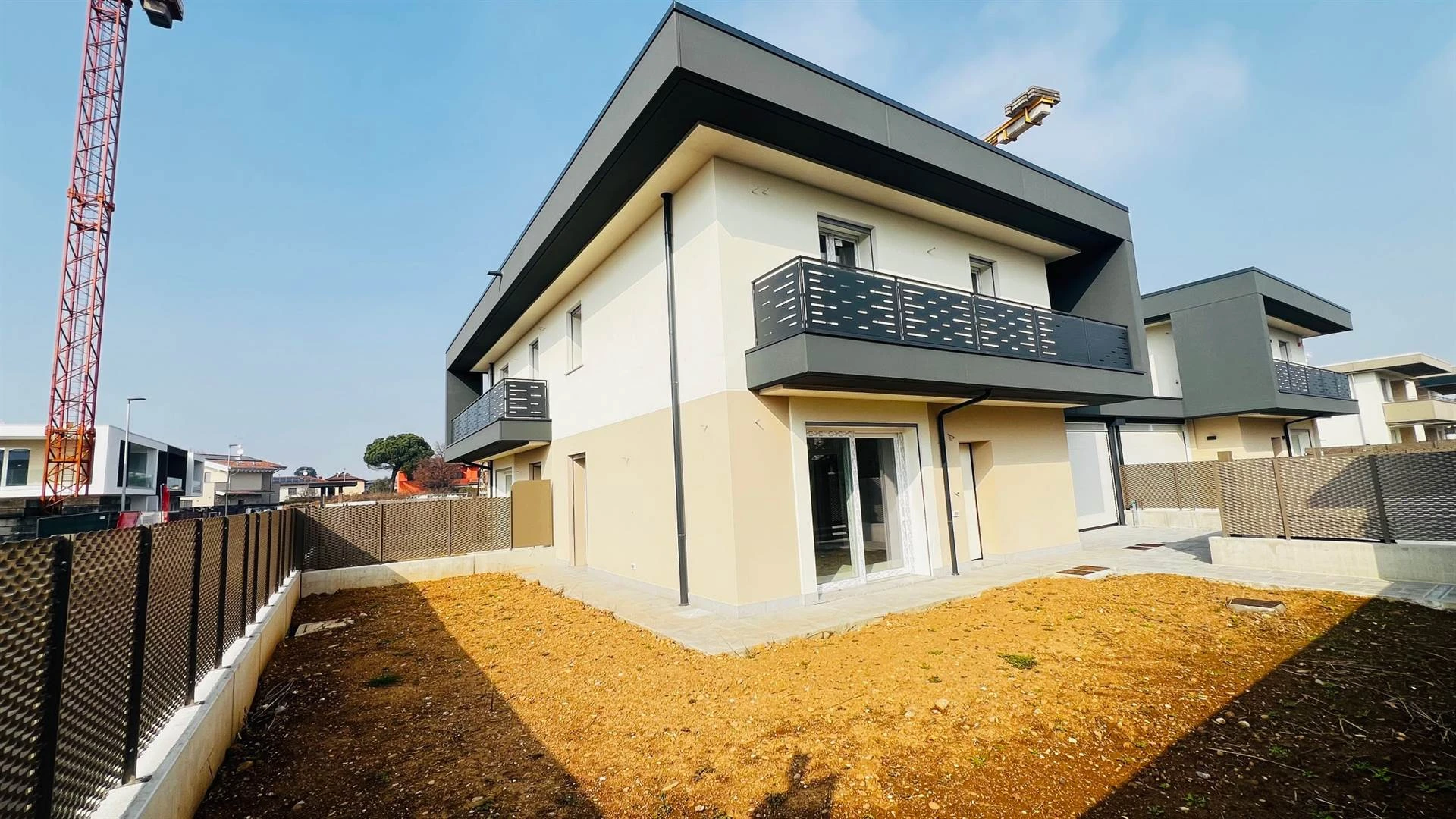 Esclusiva Villa : Innovazione, Comfort e Stile Esclusiva Villa : Innovazione, Comfort e Stile