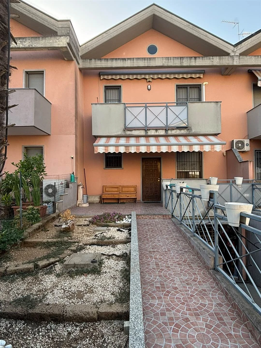 Ottima villa a schiera pronta da abitare! Ottima villa a schiera pronta da abitare!