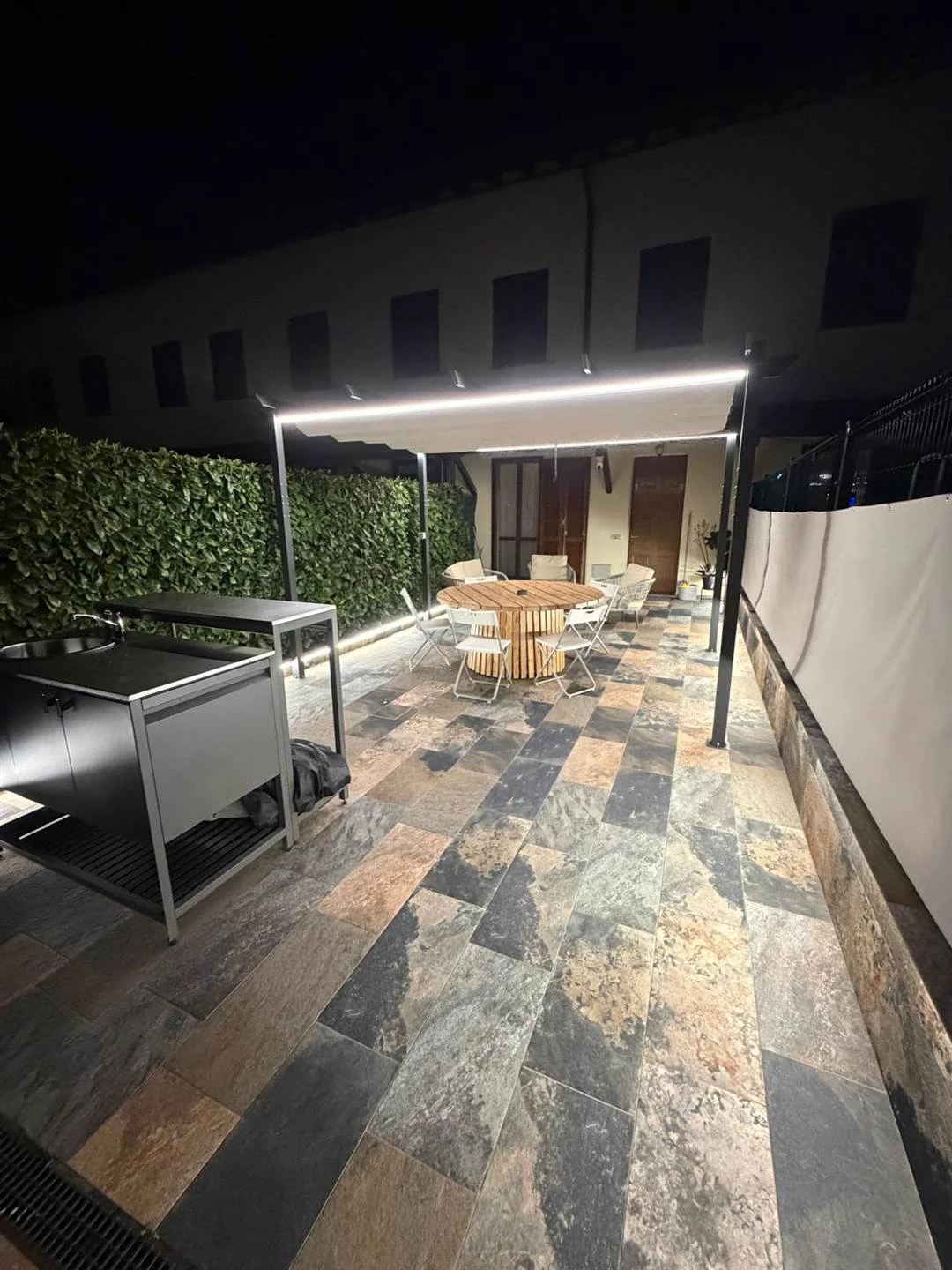 AttivoIn pubblicitàSito web CANONICA D'ADDA – AL CONFINE CON FARA D'ADDA | VILLETTA CON GIARDINO PRIVATO, DOPPIO POSTO AUTO E AMPIO SOTTOTETTO AttivoIn pubblicitàSito web CANONICA D'ADDA – AL CONFINE CON FARA D'ADDA | VILLETTA CON GIARDINO PRIVATO, DOPPIO POSTO AUTO E AMPIO SOTTOTETTO