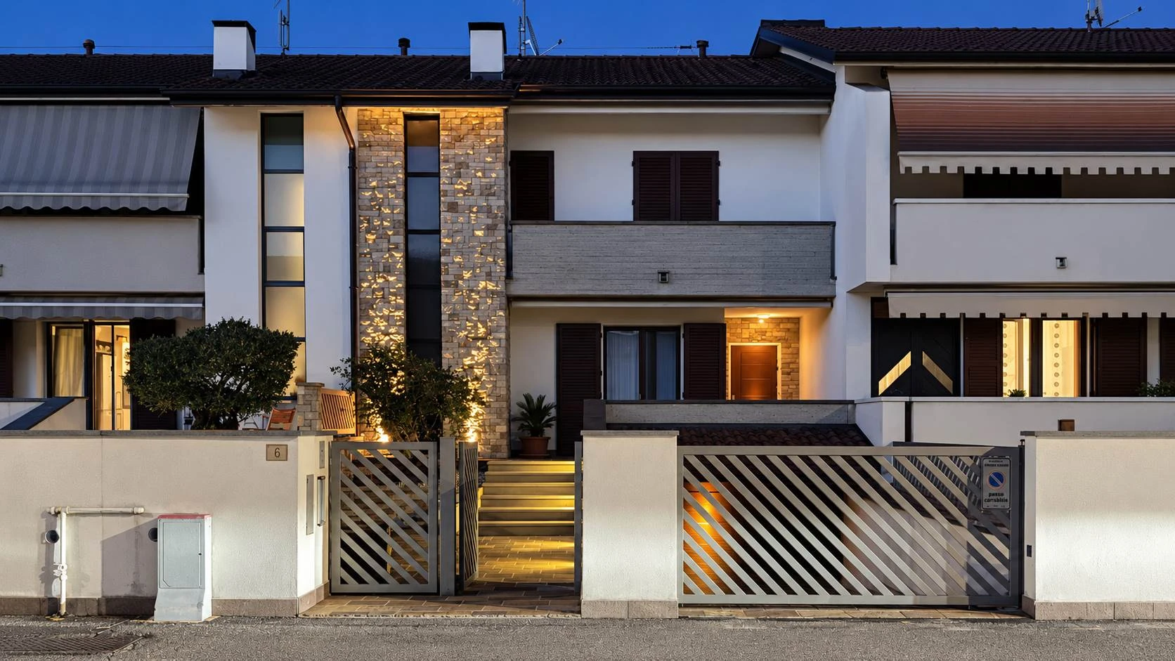 Villetta a schiera indipendente con giardino privato Villetta a schiera indipendente con giardino privato