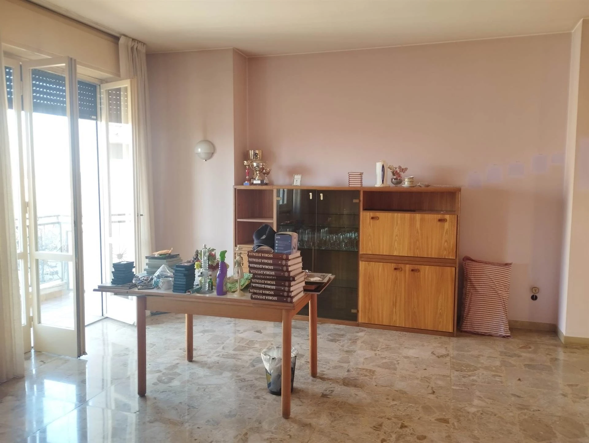 Ampio e Soleggiato Trilocale in prossimità del Centro Cittadino Ampio e Soleggiato Trilocale in prossimità del Centro Cittadino