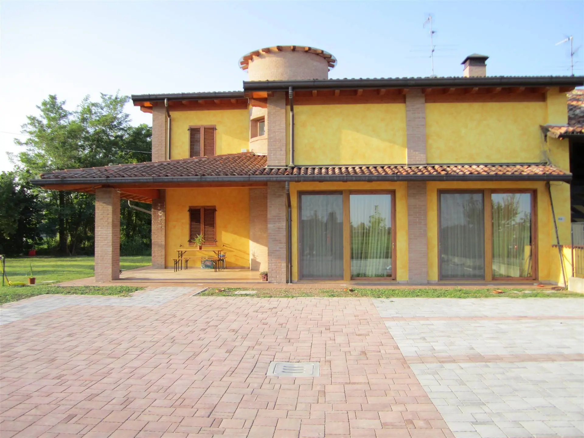 Porzione di cascinale signorile e completamente indipendente Porzione di cascinale signorile e completamente indipendente