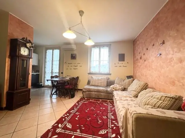 Trilocale Autonomo nel Centro del Paese Trilocale Autonomo nel Centro del Paese