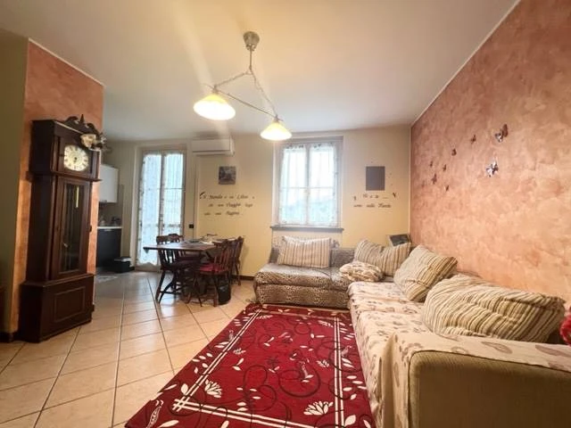 Trilocale Autonomo nel Centro del Paese Trilocale Autonomo nel Centro del Paese