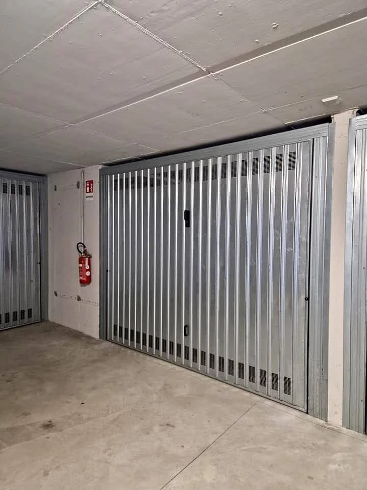 Vendesi box recente comodo Vendesi box recente comodo