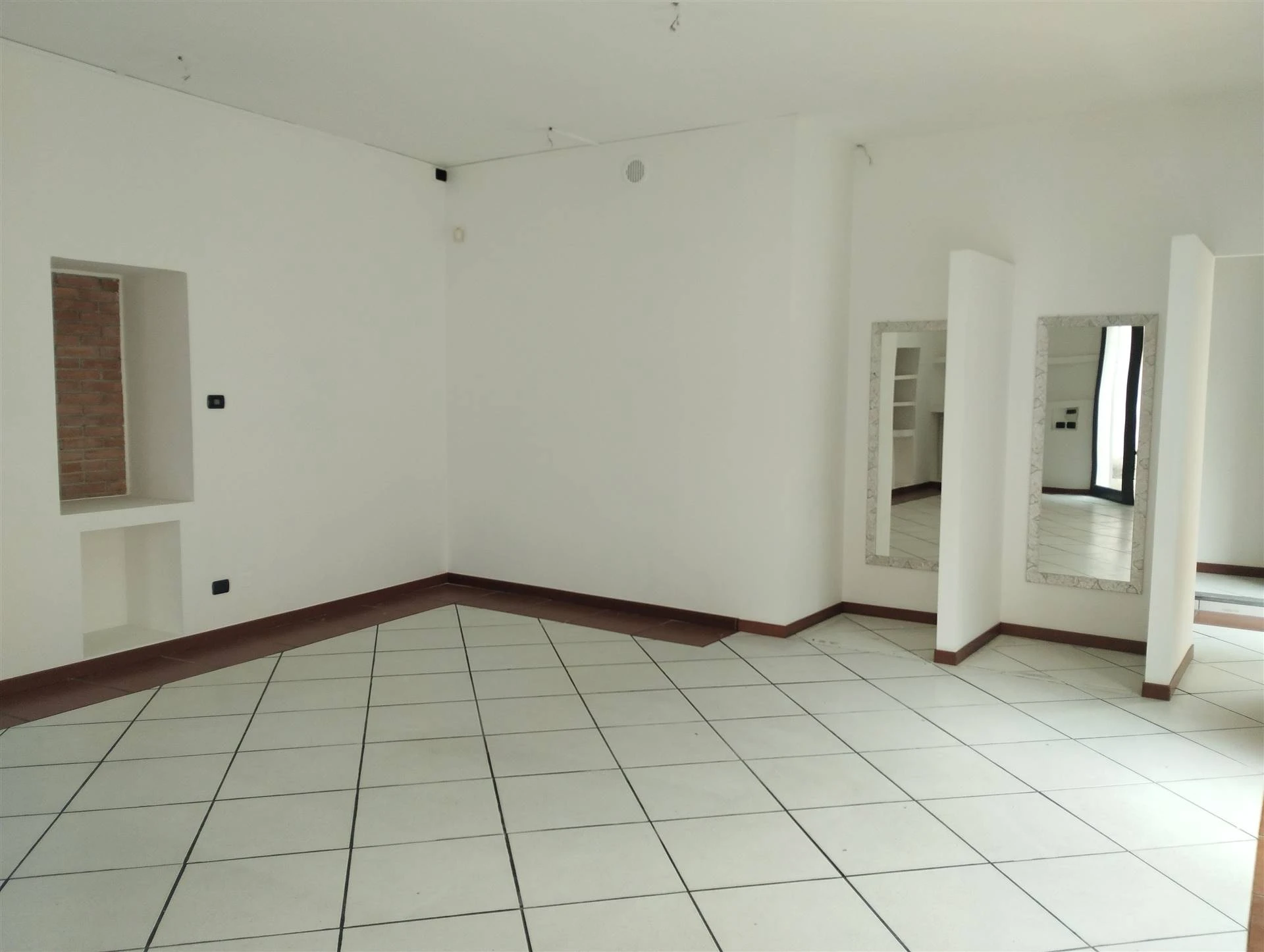 Negozio/Ufficio nel Centro Storico Negozio/Ufficio nel Centro Storico