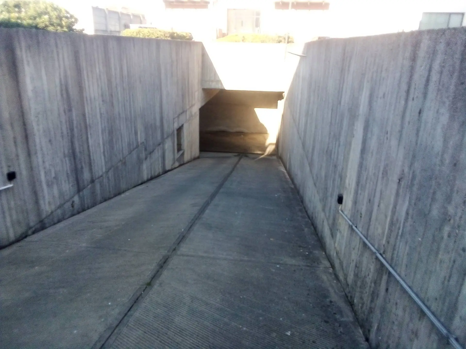 Autorimessa al centro del paese Autorimessa al centro del paese