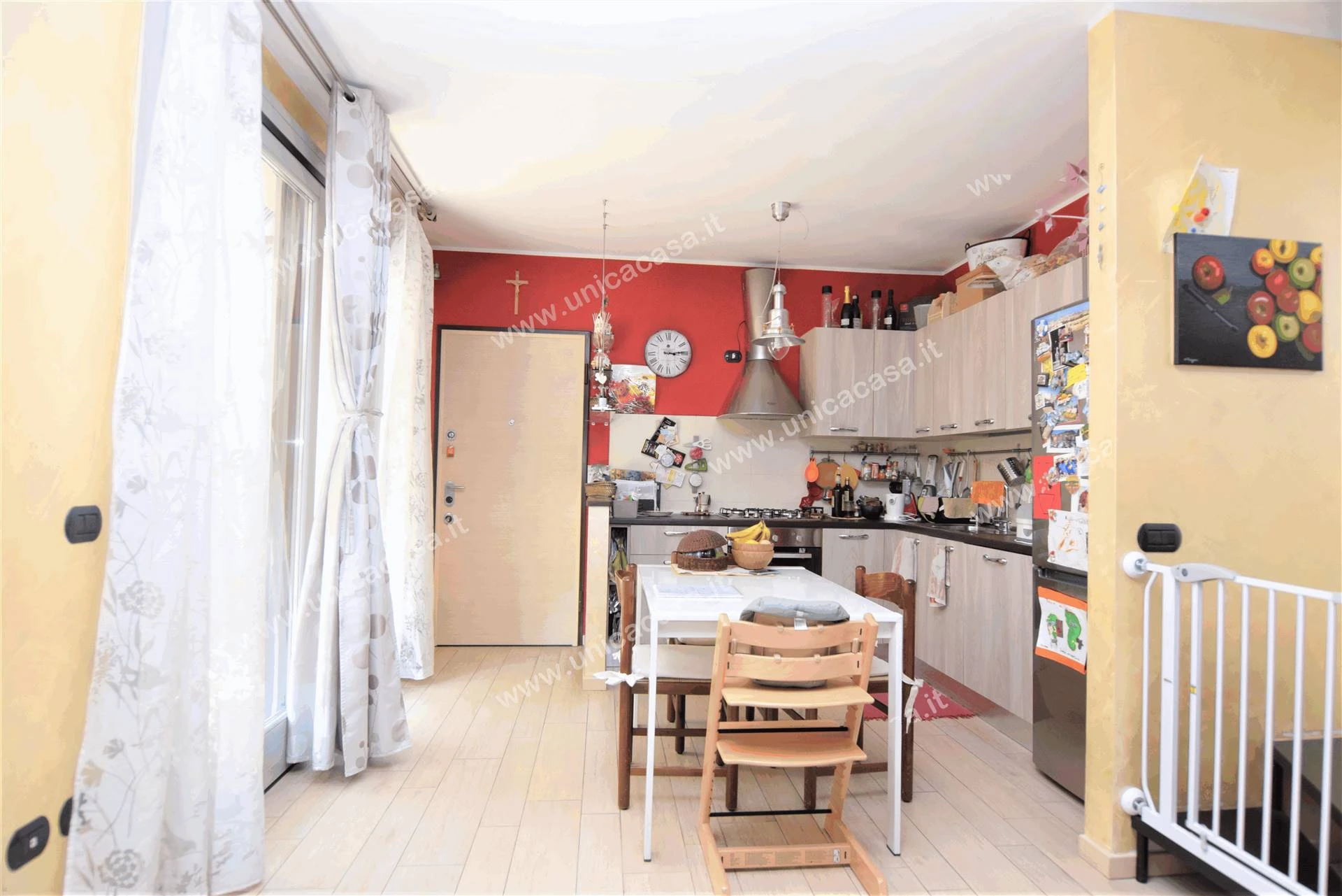 Ampio bilocale duplex bassi costi e consumi Ampio bilocale duplex bassi costi e consumi