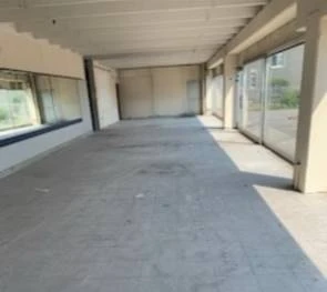 Affittasi capannone - locale commerciale - possibile frazionamento Affittasi capannone - locale commerciale - possibile frazionamento