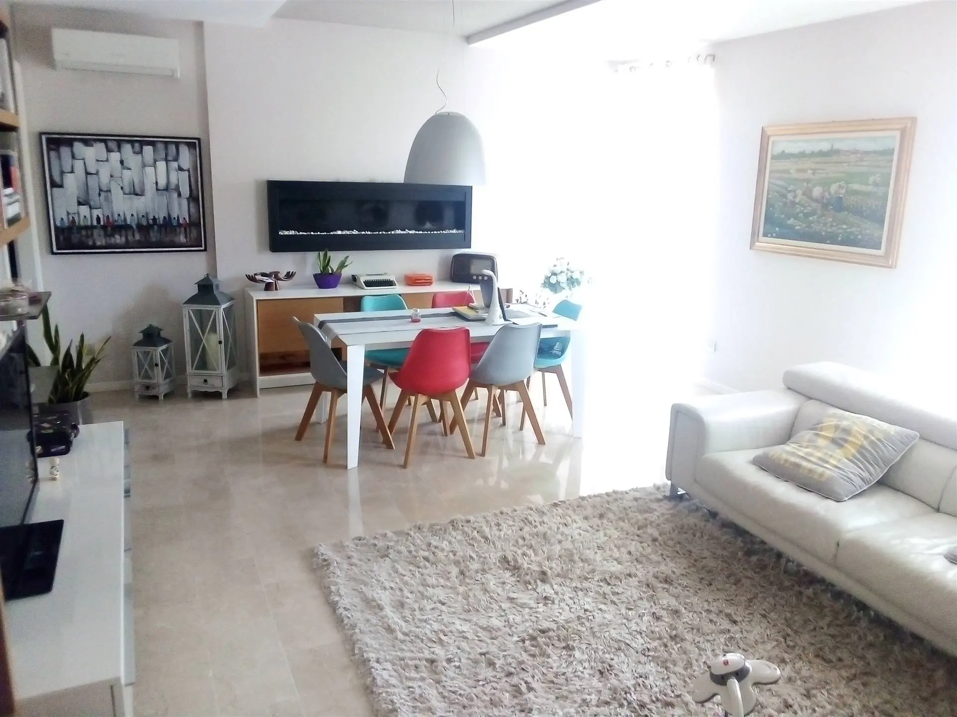 Nel Centro del paese Ampio Trilocale Ristrutturato dalle Ottime finiture Nel Centro del paese Ampio Trilocale Ristrutturato dalle Ottime finiture