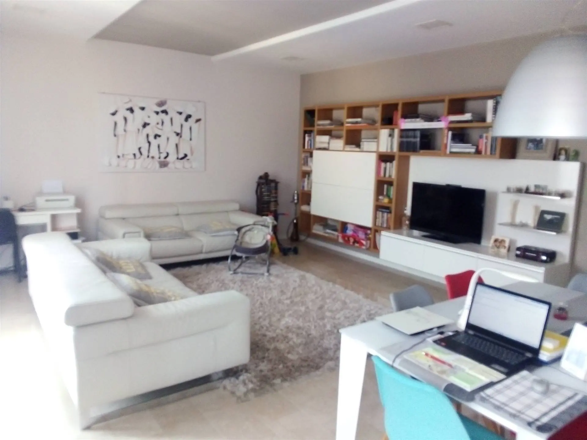 Nel Centro del paese Ampio Trilocale Ristrutturato dalle Ottime finiture Nel Centro del paese Ampio Trilocale Ristrutturato dalle Ottime finiture