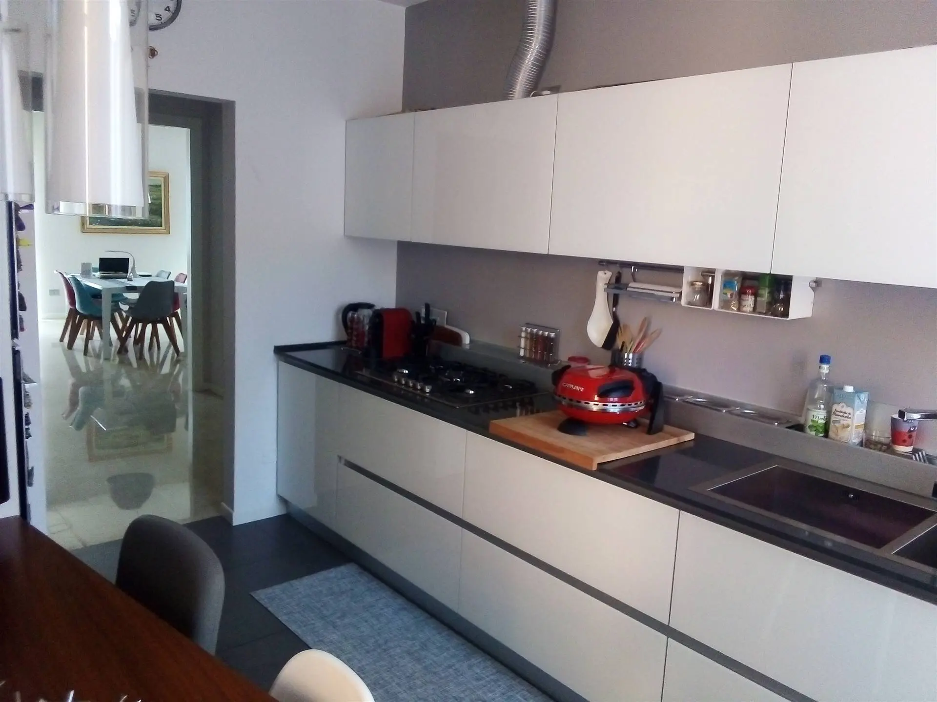 Nel Centro del paese Ampio Trilocale Ristrutturato dalle Ottime finiture Nel Centro del paese Ampio Trilocale Ristrutturato dalle Ottime finiture