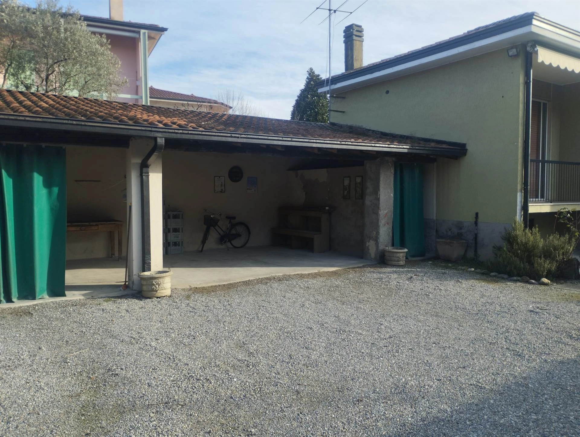 Villa SINGOLA nel centro del paese Villa SINGOLA nel centro del paese