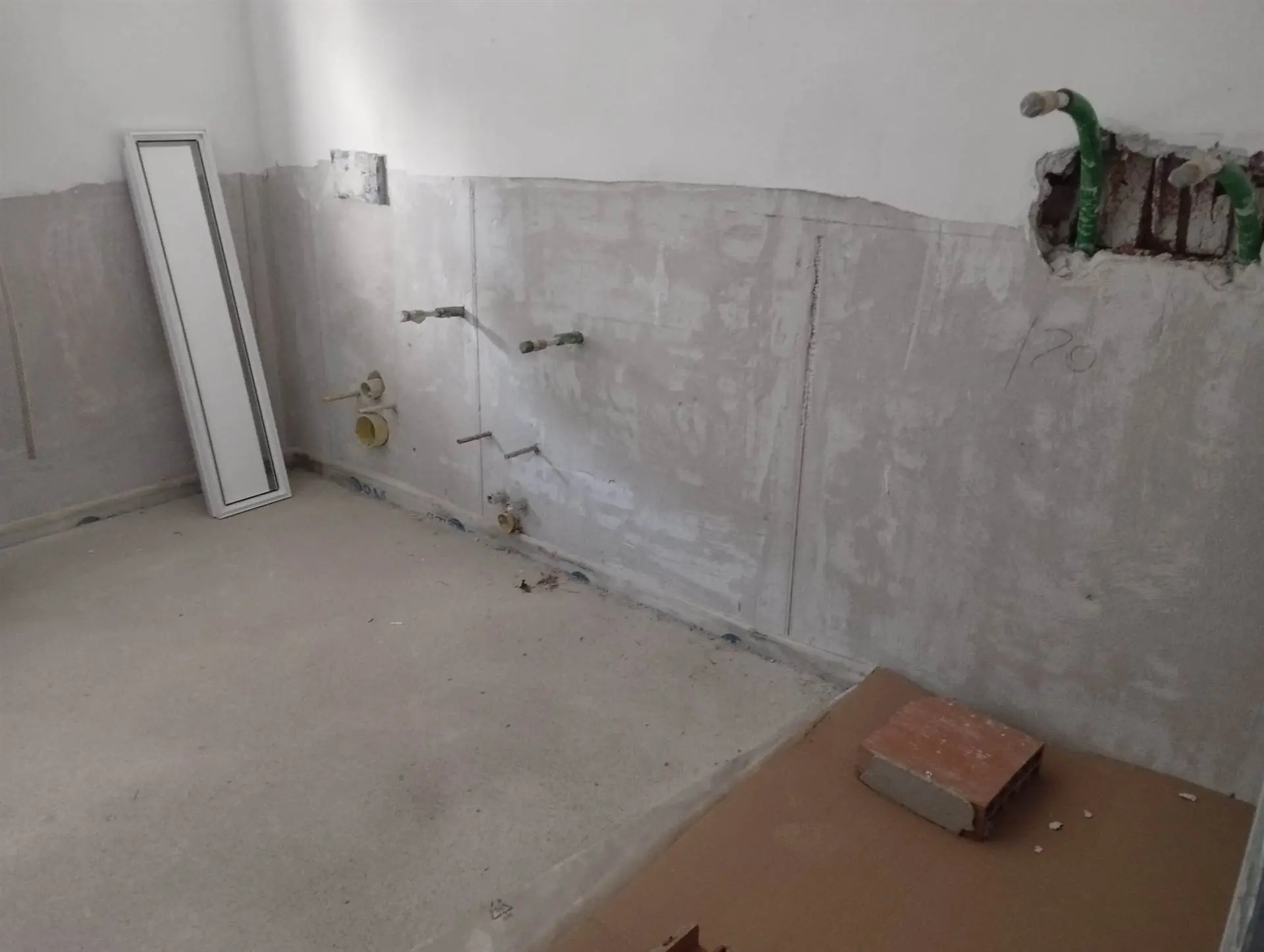 Appartamento laterale con ingresso indipendente, Ampio giardino e Box Appartamento laterale con ingresso indipendente, Ampio giardino e Box