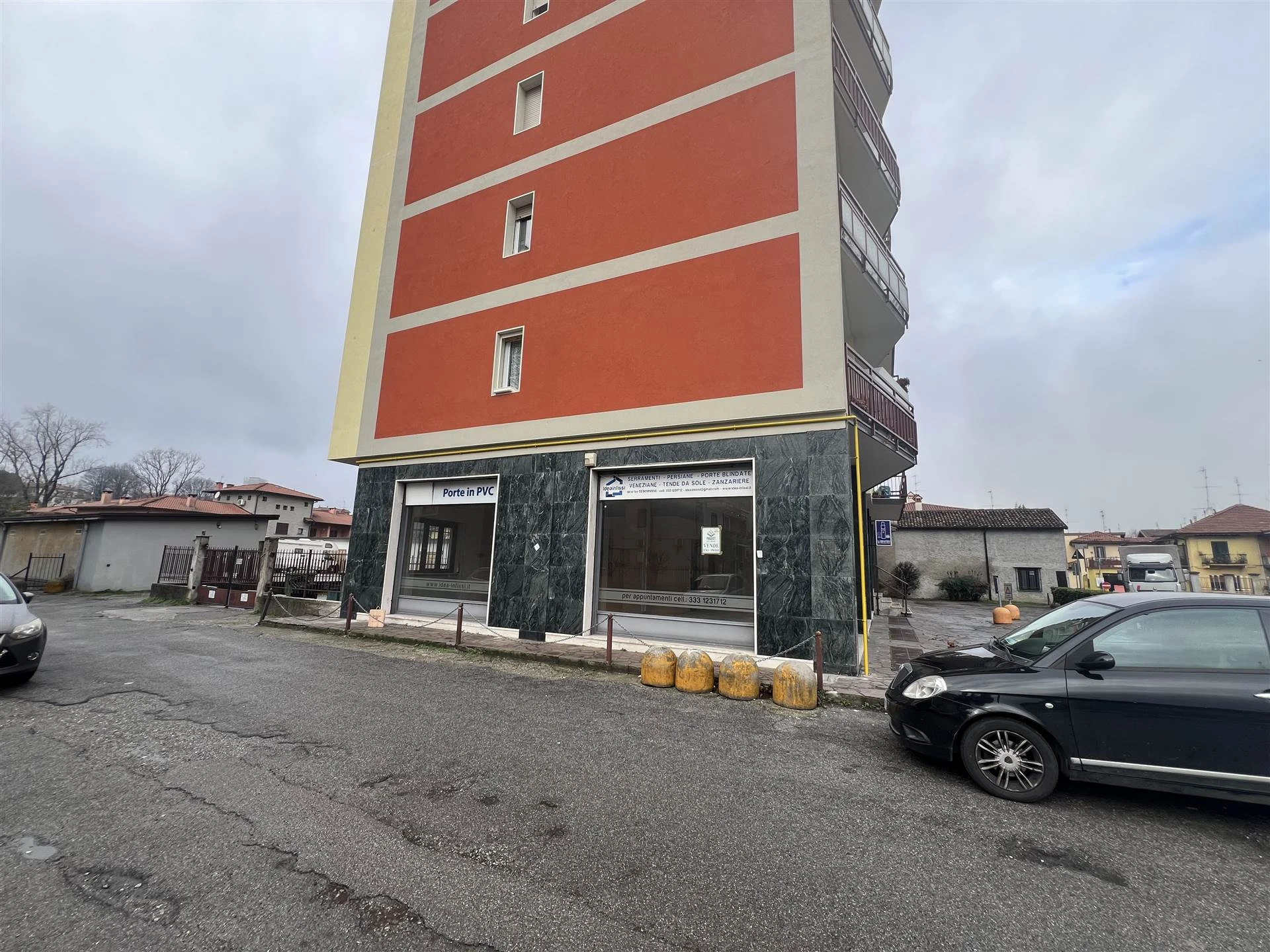 Ufficio \\ negozio ampia metratura Ufficio \\ negozio ampia metratura