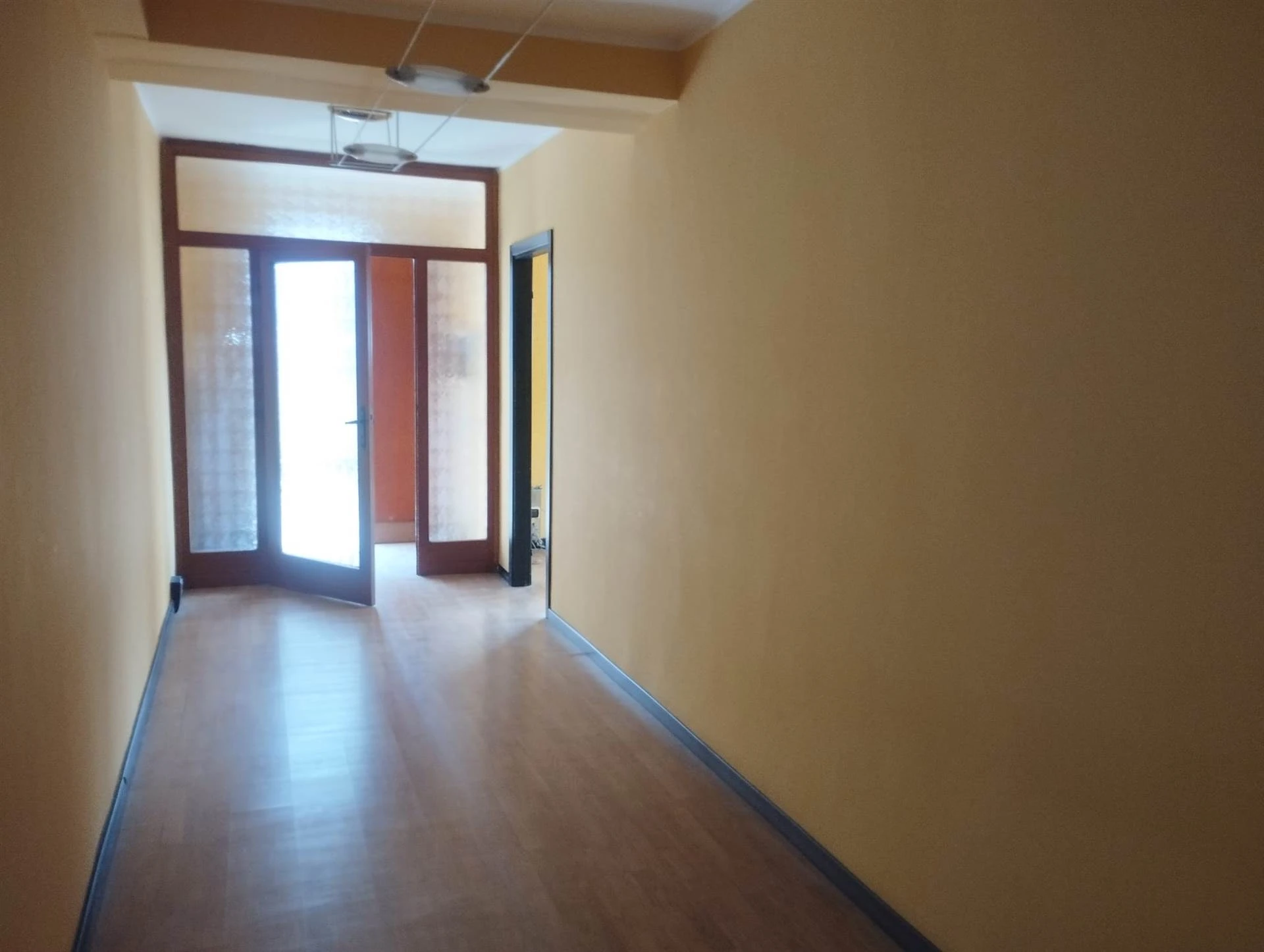 Ampio Studio/Ufficio con ingresso privato Ampio Studio/Ufficio con ingresso privato