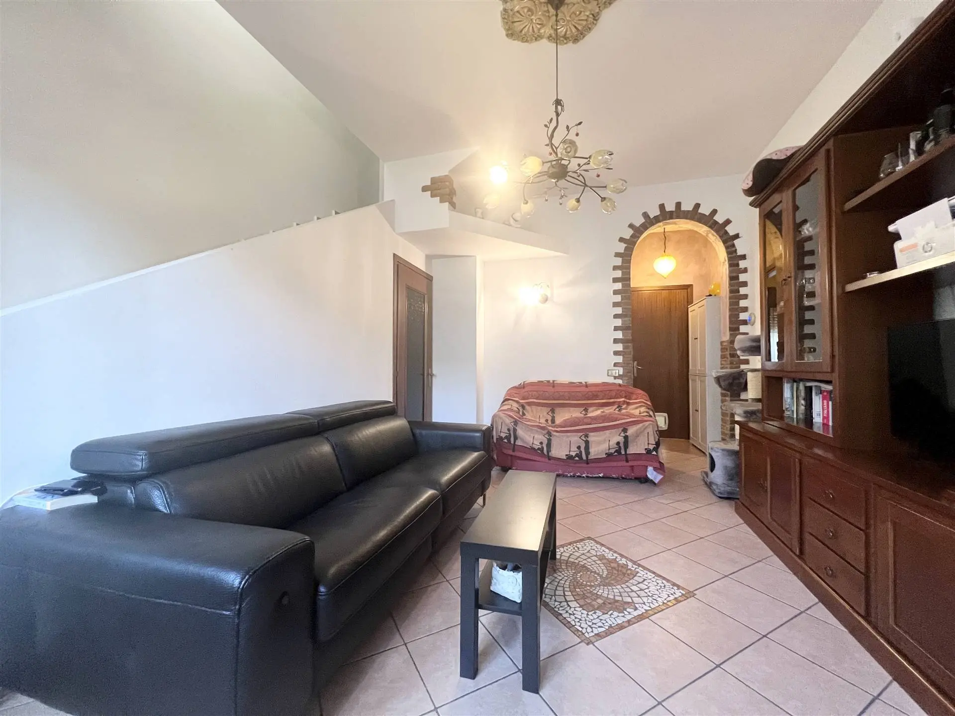 Soluzione libera Terra-Cielo con Area Esterna Privata Soluzione libera Terra-Cielo con Area Esterna Privata