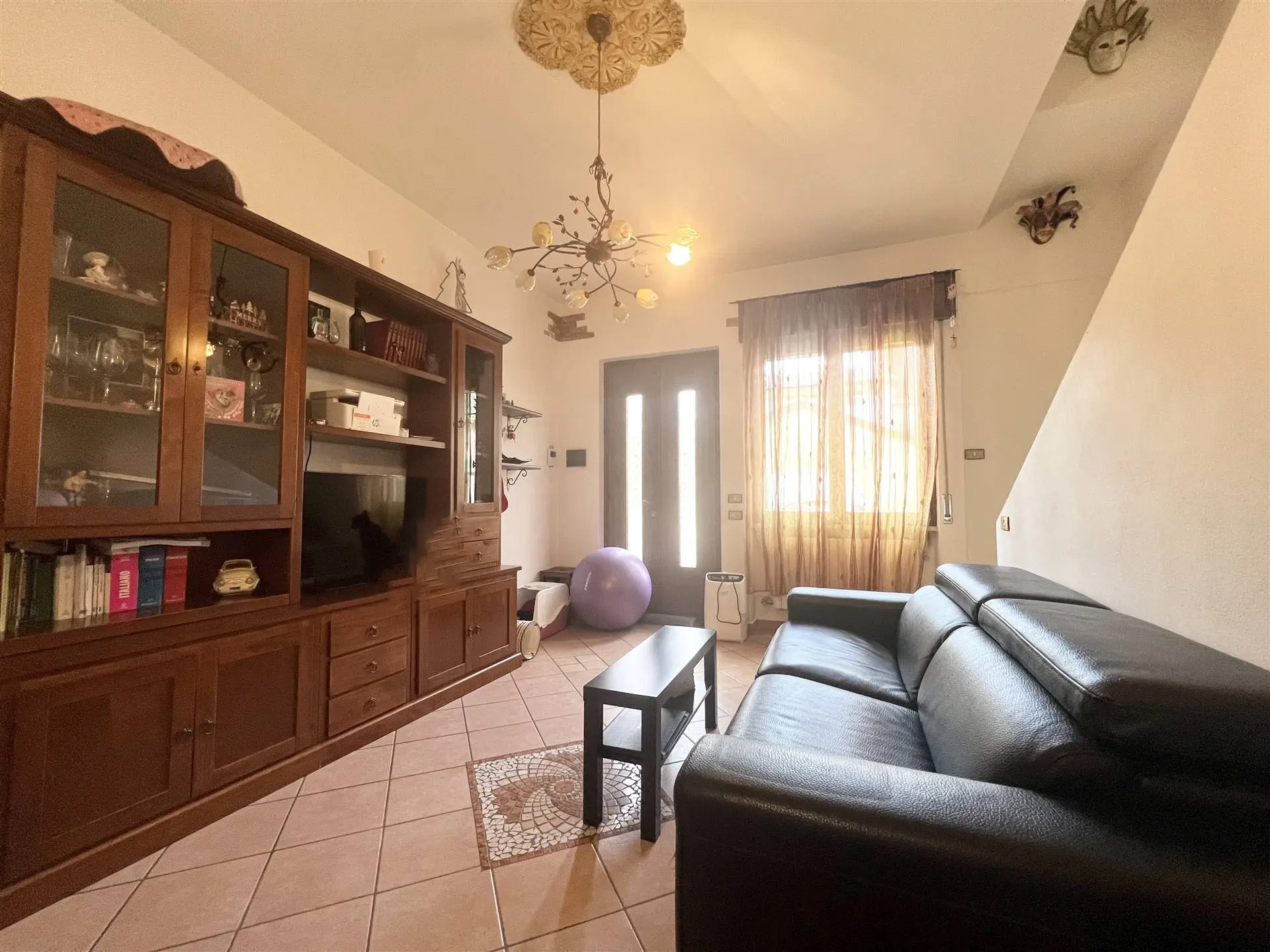 Soluzione libera Terra-Cielo con Area Esterna Privata Soluzione libera Terra-Cielo con Area Esterna Privata