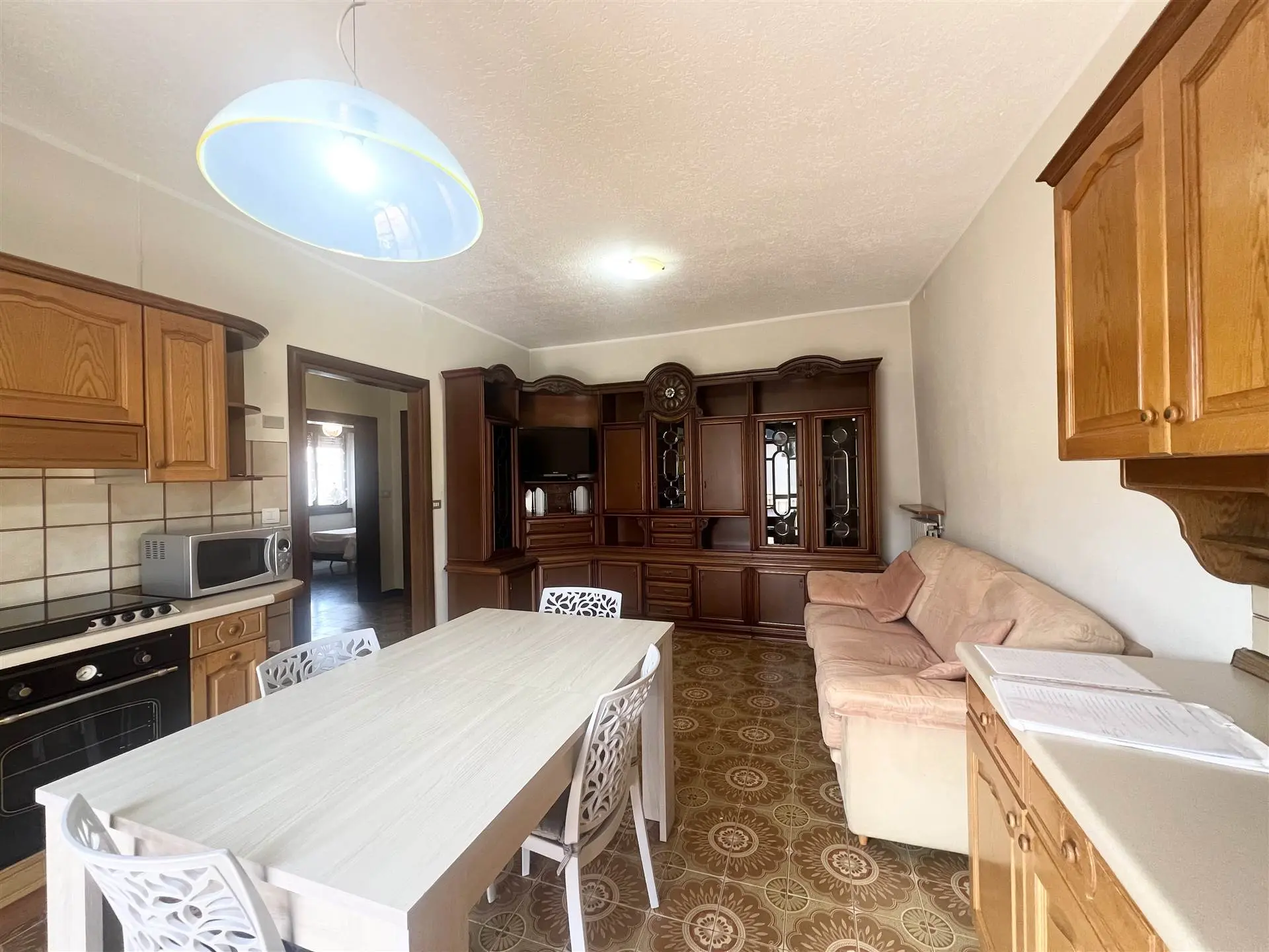 Trilocale arredato senza spese condominiali Trilocale arredato senza spese condominiali