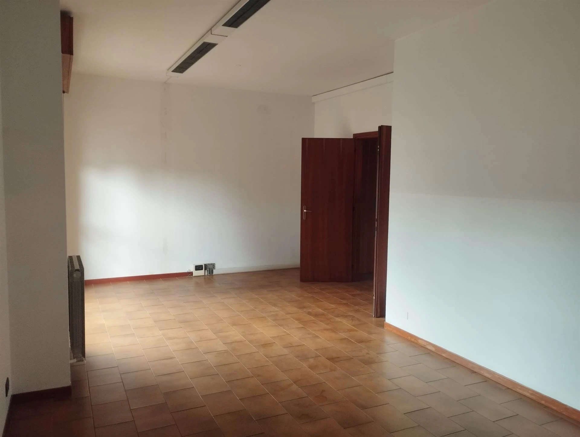 Ampio e Soleggiato Ufficio in posizione strategica Ampio e Soleggiato Ufficio in posizione strategica