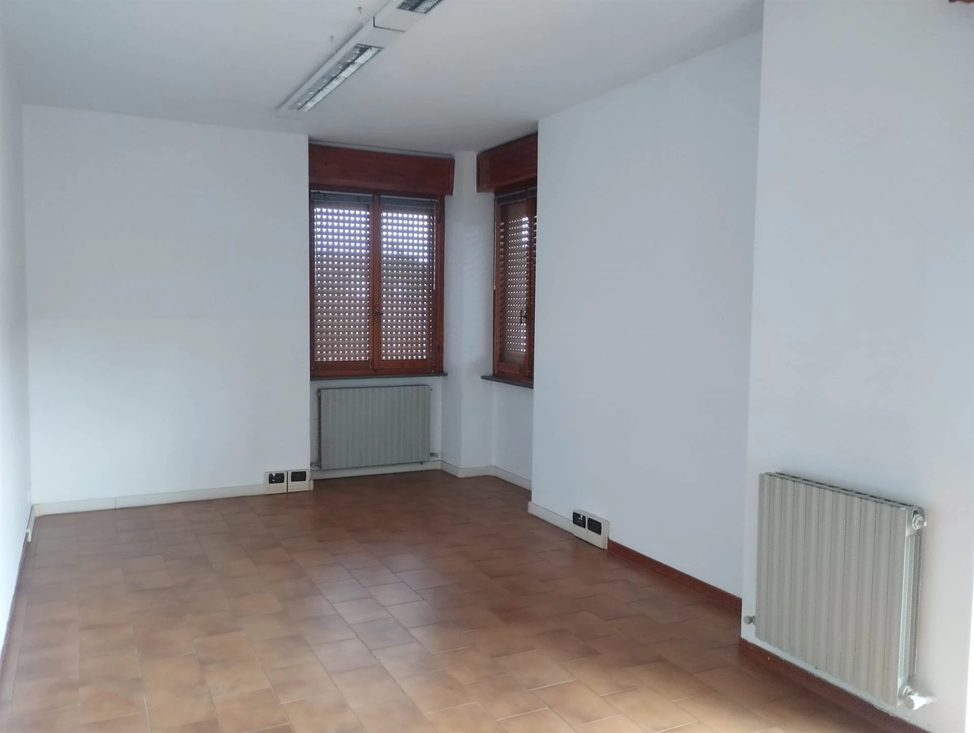 Ampio e Soleggiato Ufficio in posizione strategica Ampio e Soleggiato Ufficio in posizione strategica