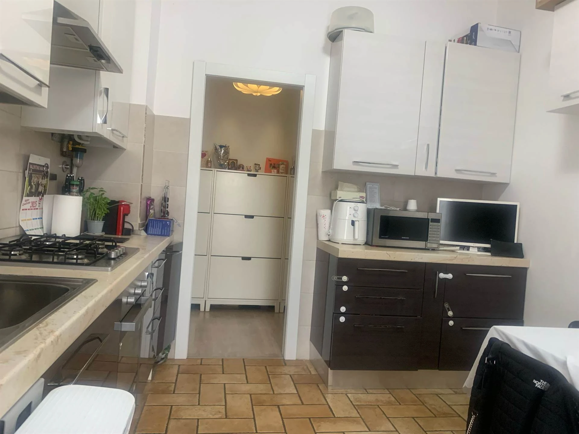 Ampio Trilocale Autonomo con Terrazzino e Box auto Ampio Trilocale Autonomo con Terrazzino e Box auto