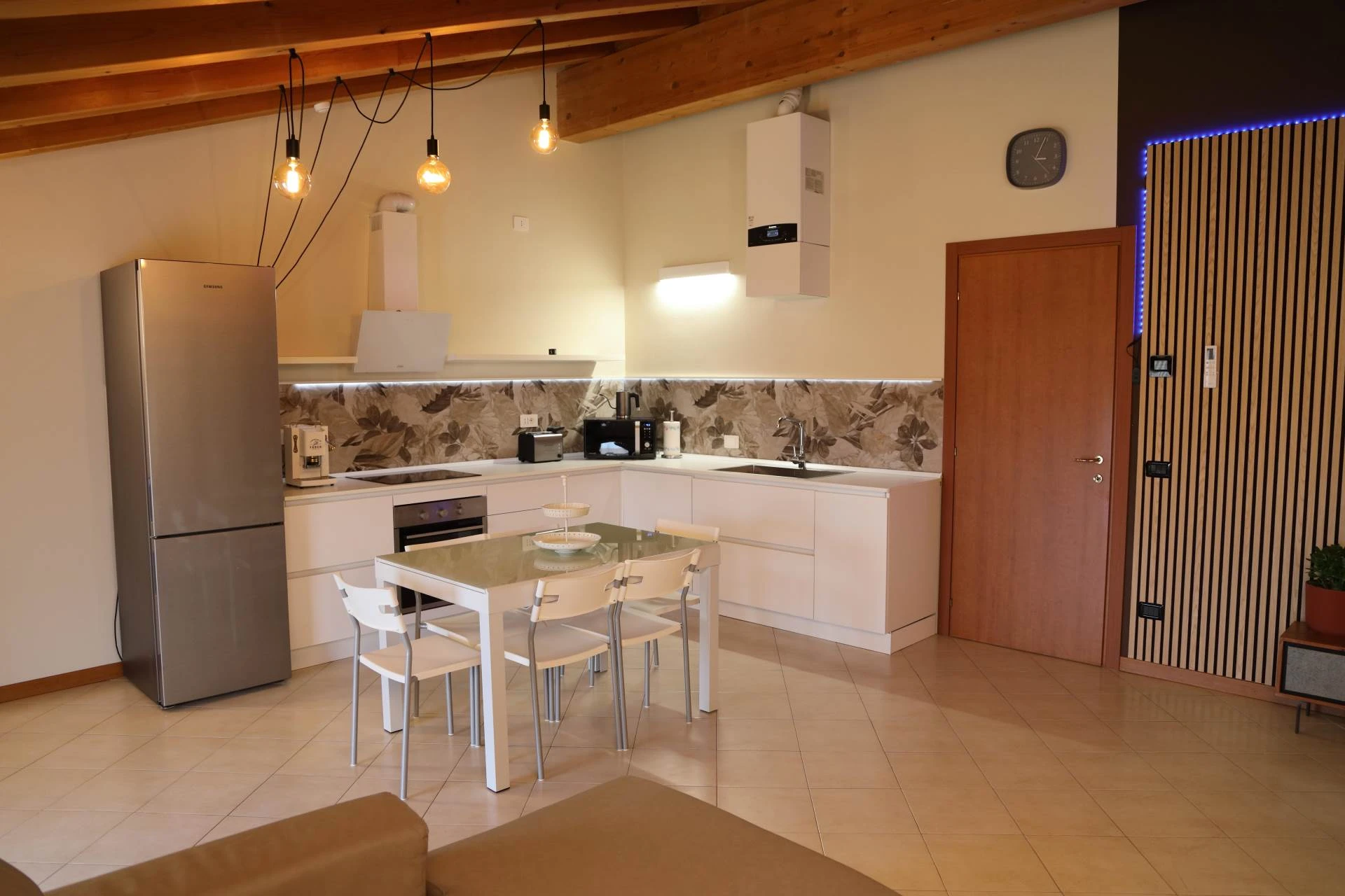 Trilocale in vendita a Capriate – Spazioso e in ottime condizioni Trilocale in vendita a Capriate – Spazioso e in ottime condizioni