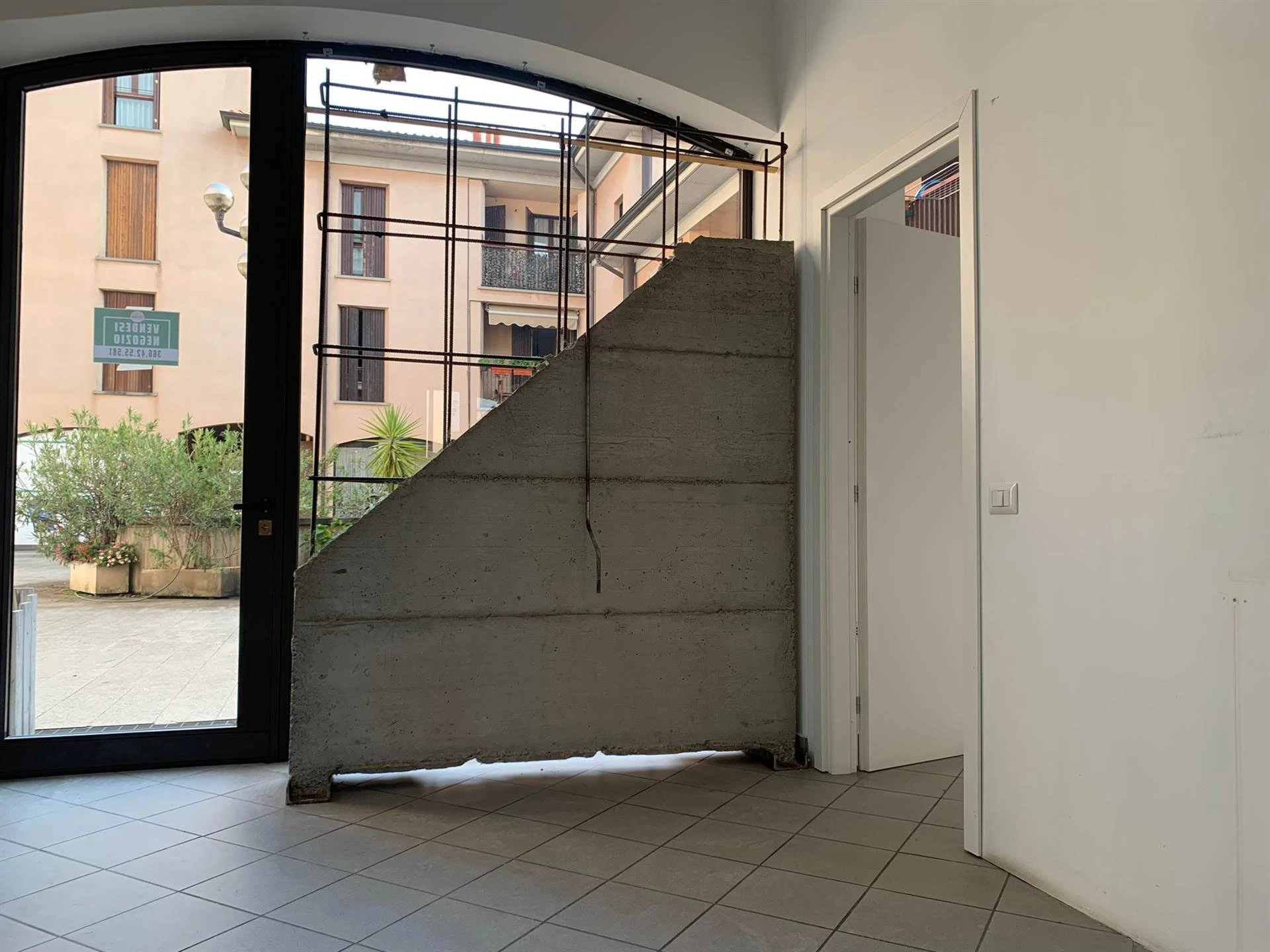 Negozio/Ufficio nel Centro del paese Negozio/Ufficio nel Centro del paese