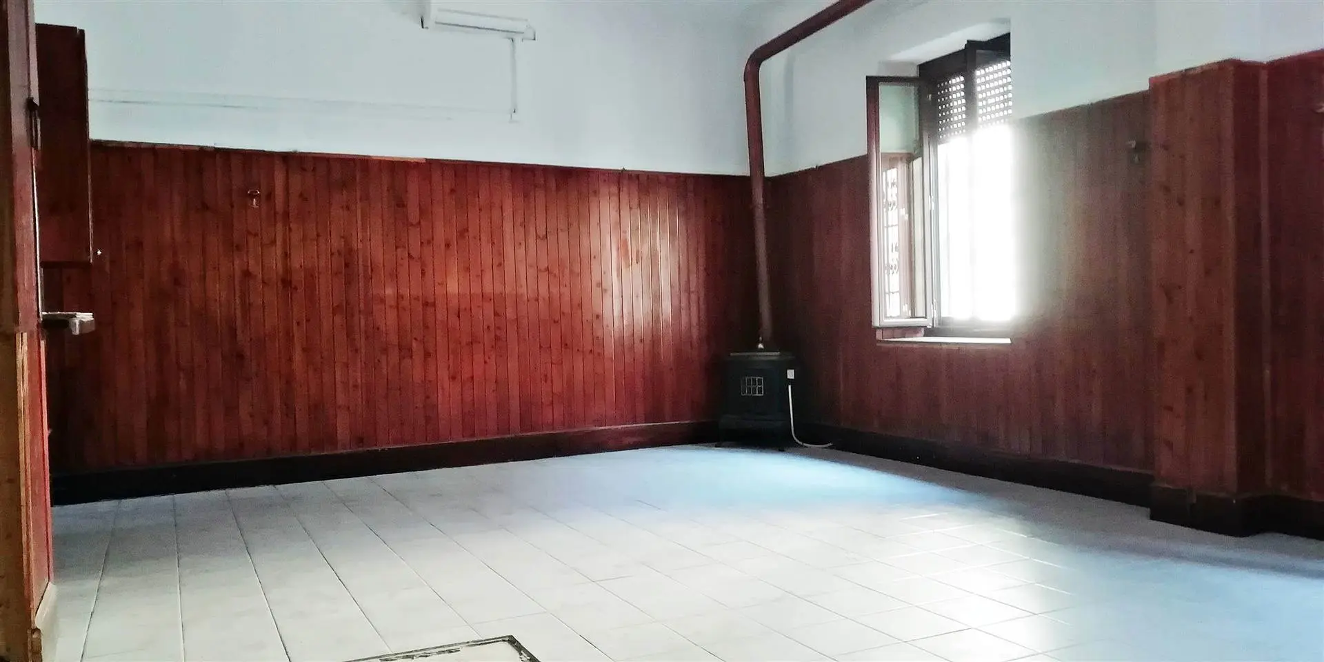 Ampia abitazione senza spese con box Ampia abitazione senza spese con box