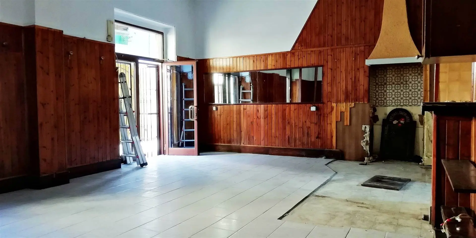 Ampia abitazione senza spese con box Ampia abitazione senza spese con box