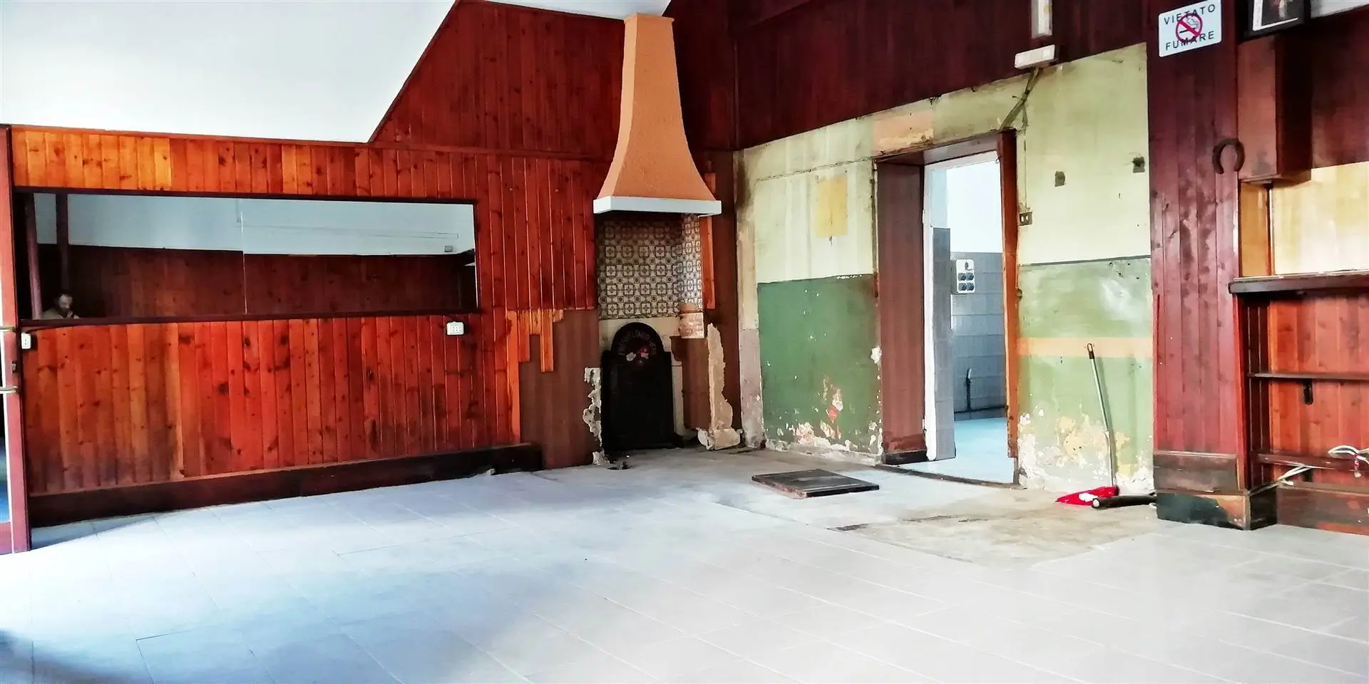 Ampia abitazione senza spese con box Ampia abitazione senza spese con box