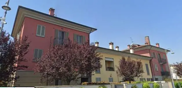 Immobile Acquistabile in Asta Giudiziaria Trilocale con Autorimessa e Giardino Immobile Acquistabile in Asta Giudiziaria Trilocale con Autorimessa e Giardino