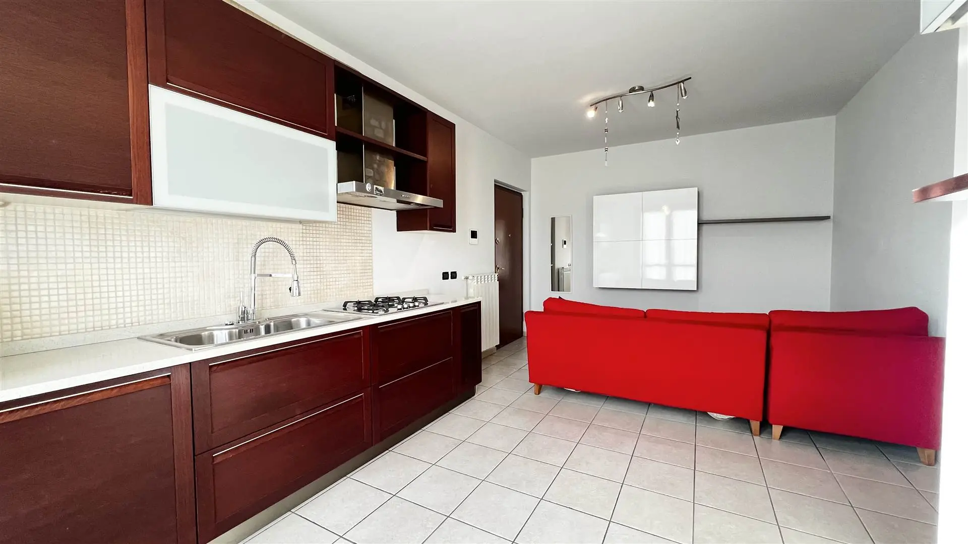 Trilocale recente con balcone – libero subito Trilocale recente con balcone – libero subito