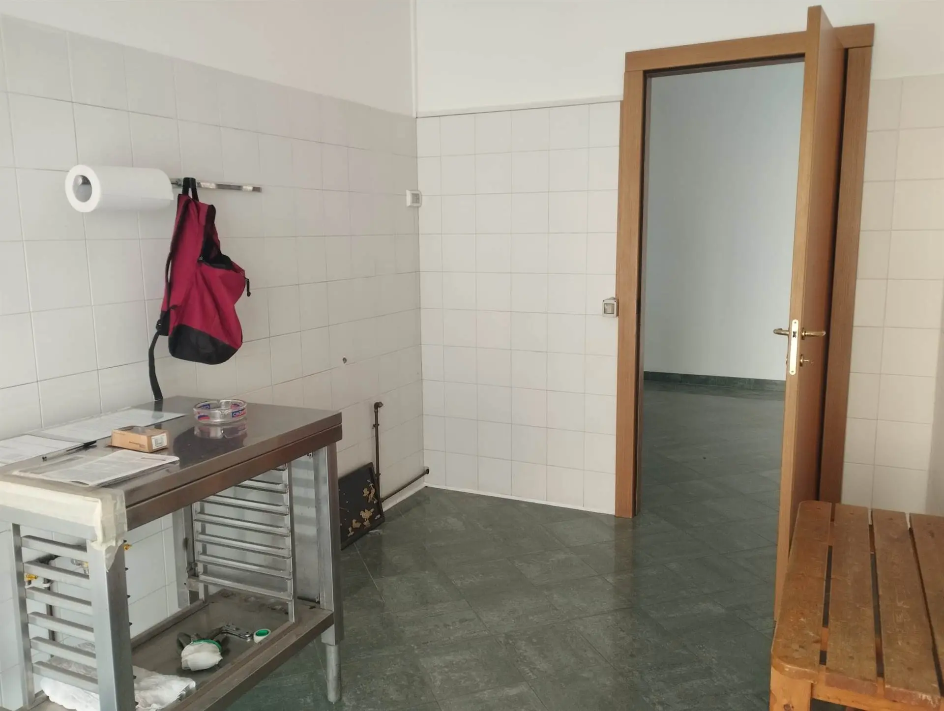 Negozio/Ufficio nel centro del paese Negozio/Ufficio nel centro del paese