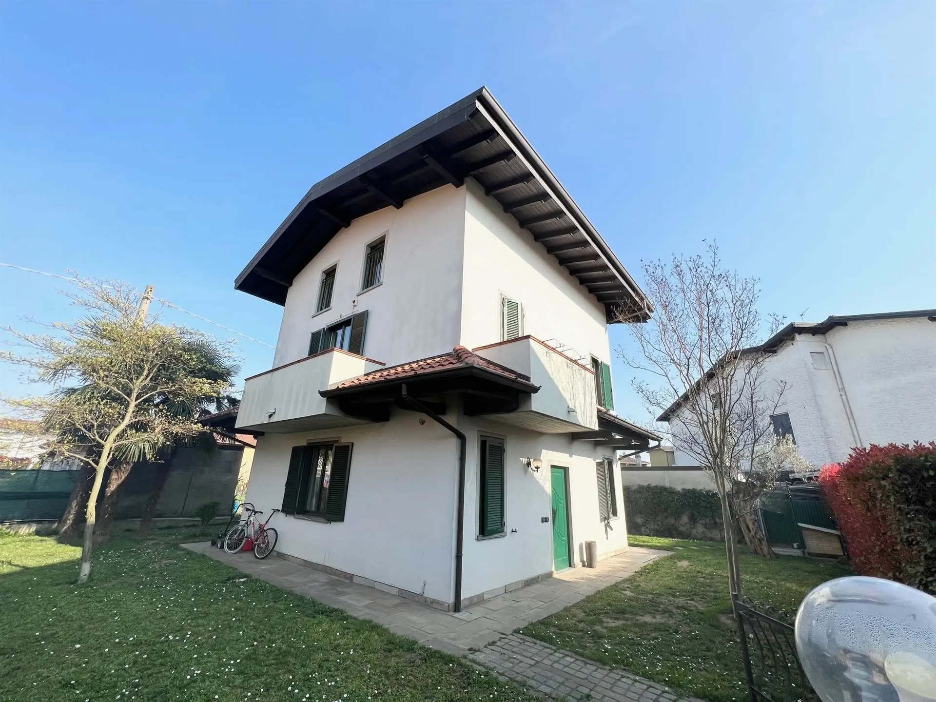 Villa singola ideale per famiglie numerose Villa singola ideale per famiglie numerose