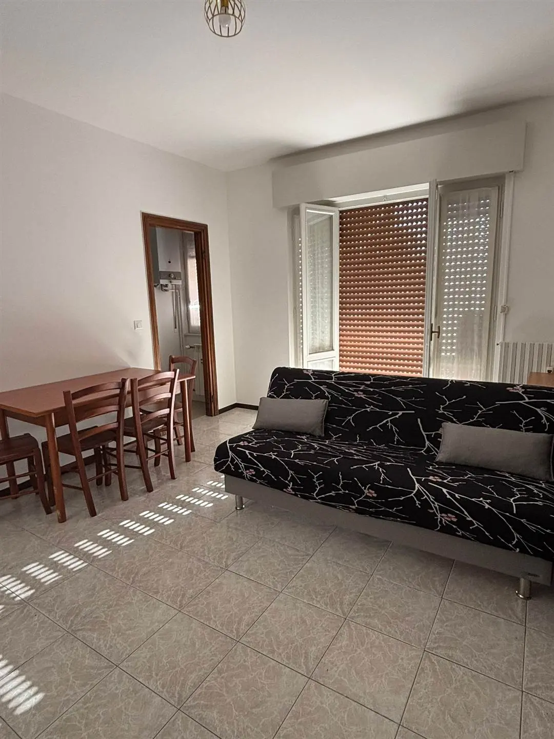 Bilocale arredato con cantina Bilocale arredato con cantina