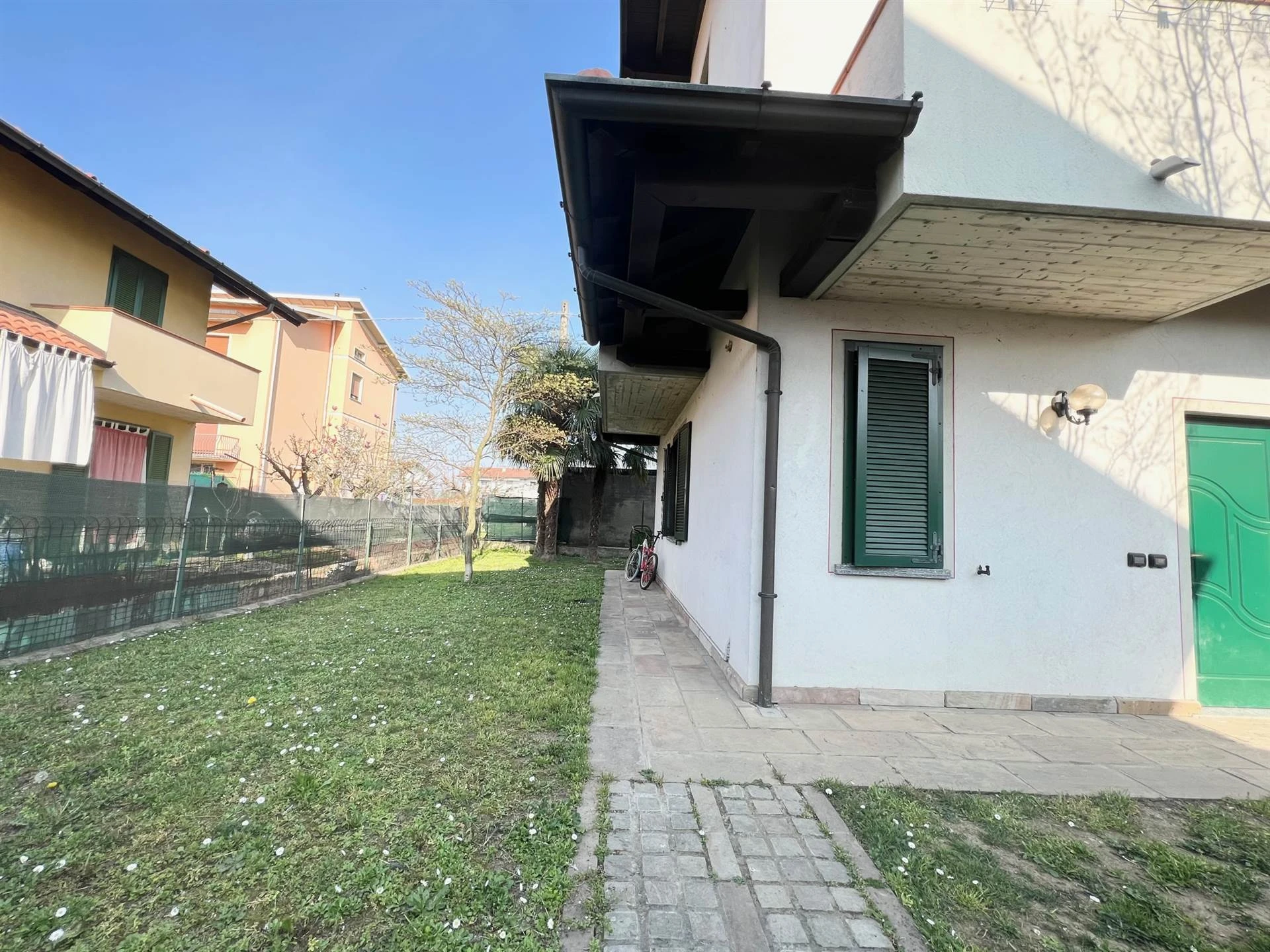 Villa singola ideale per famiglie numerose Villa singola ideale per famiglie numerose