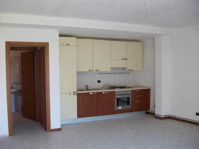 Bilocale con area esterna libero subito Bilocale con area esterna libero subito