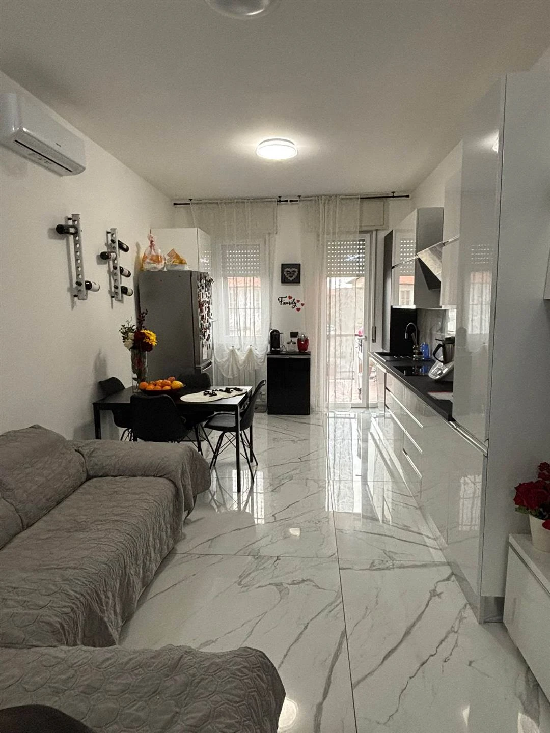 Trilocale ristrutturato con box e cantina in zona centrale e tranquilla a Pozzo d'Adda Trilocale ristrutturato con box e cantina in zona centrale e tranquilla a Pozzo d'Adda