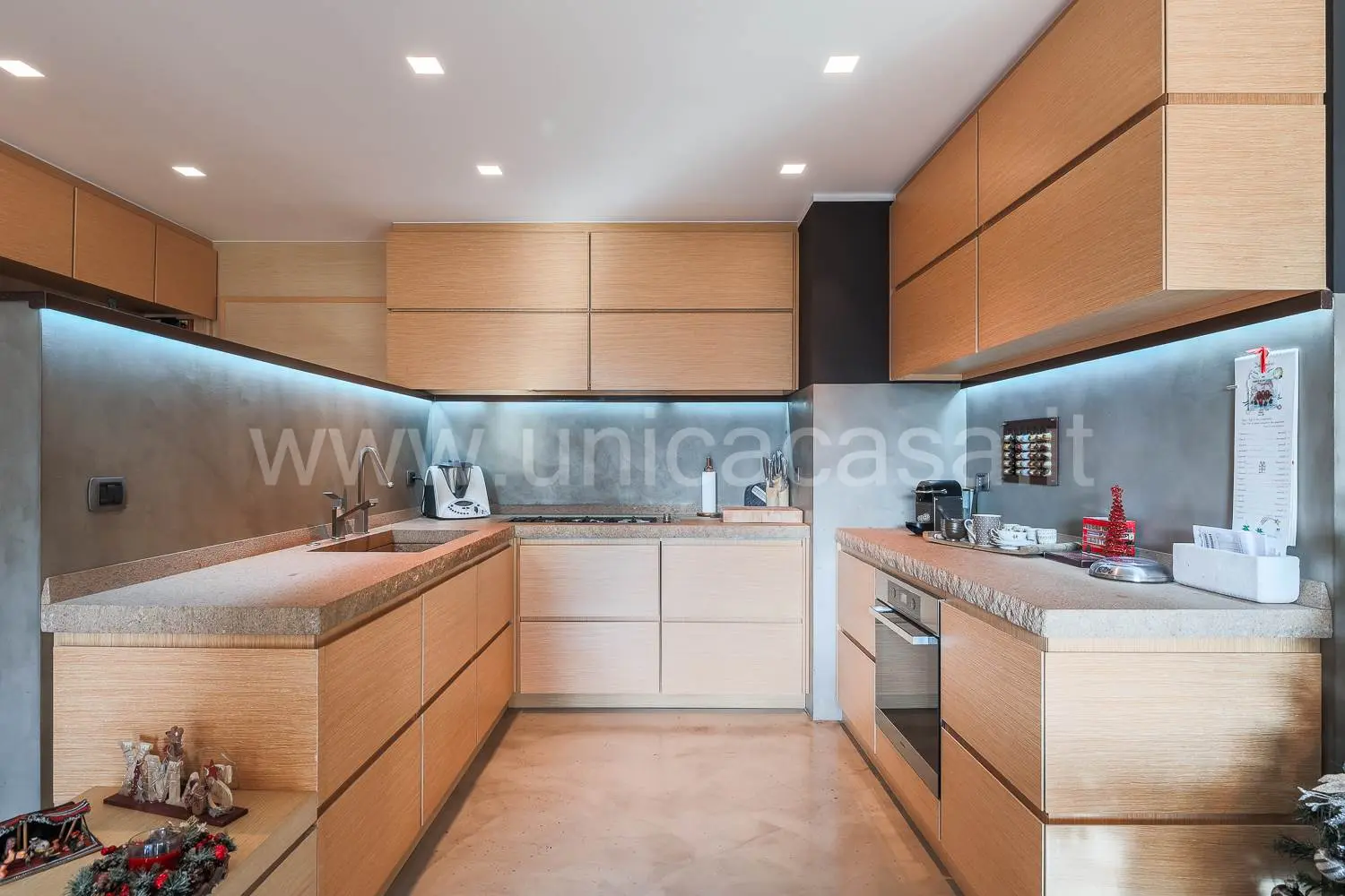 Esclusivo Appartamento di Design con Giardino Esclusivo Appartamento di Design con Giardino