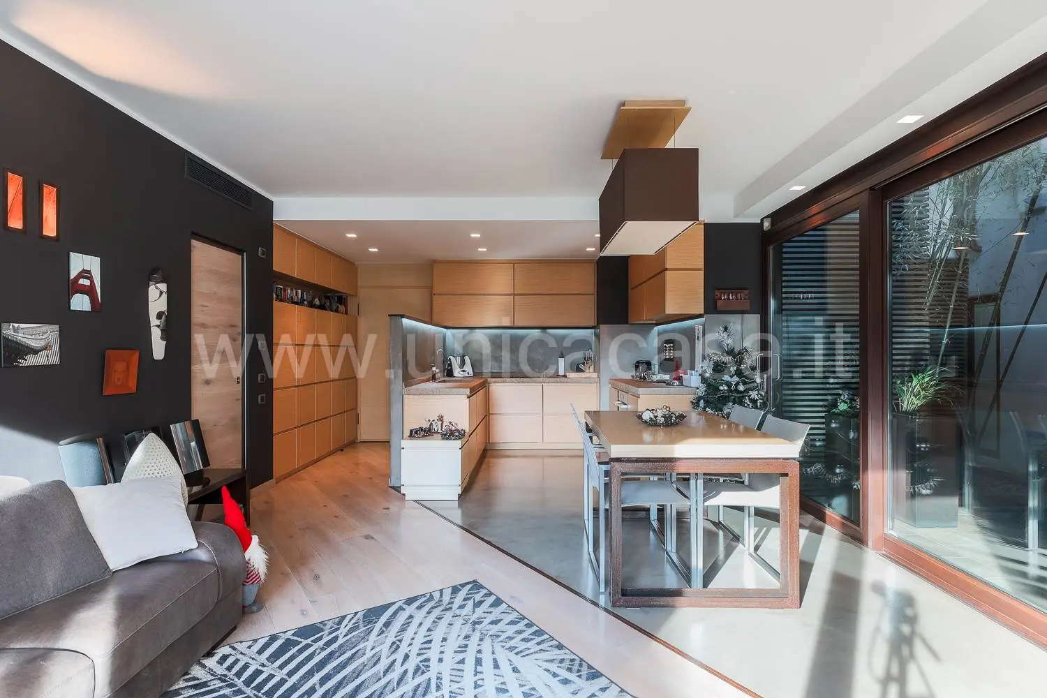 Esclusivo Appartamento di Design con Giardino Esclusivo Appartamento di Design con Giardino