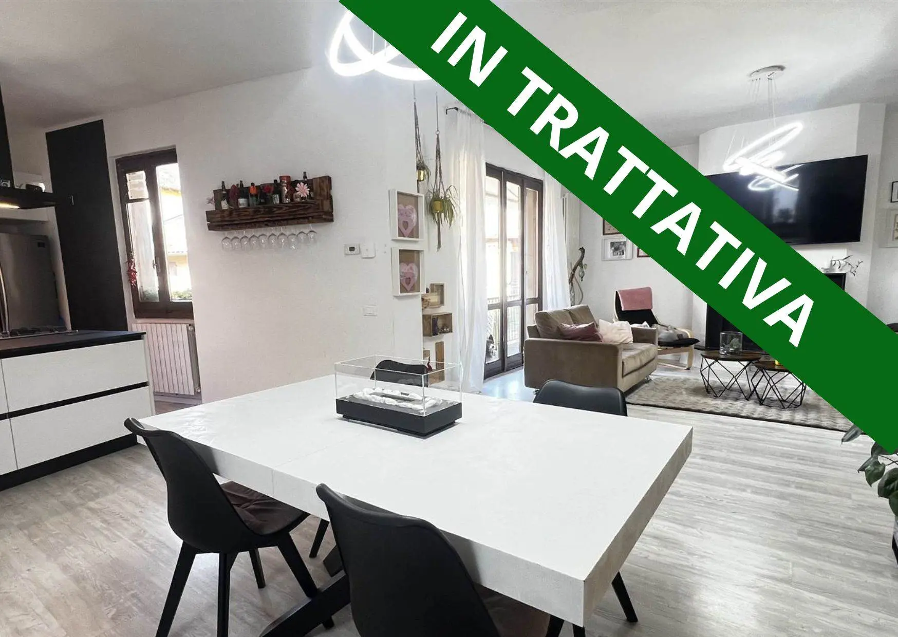 Ampio Trilocale Ristrutturato con Balcone ed Autorimessa Ampio Trilocale Ristrutturato con Balcone ed Autorimessa